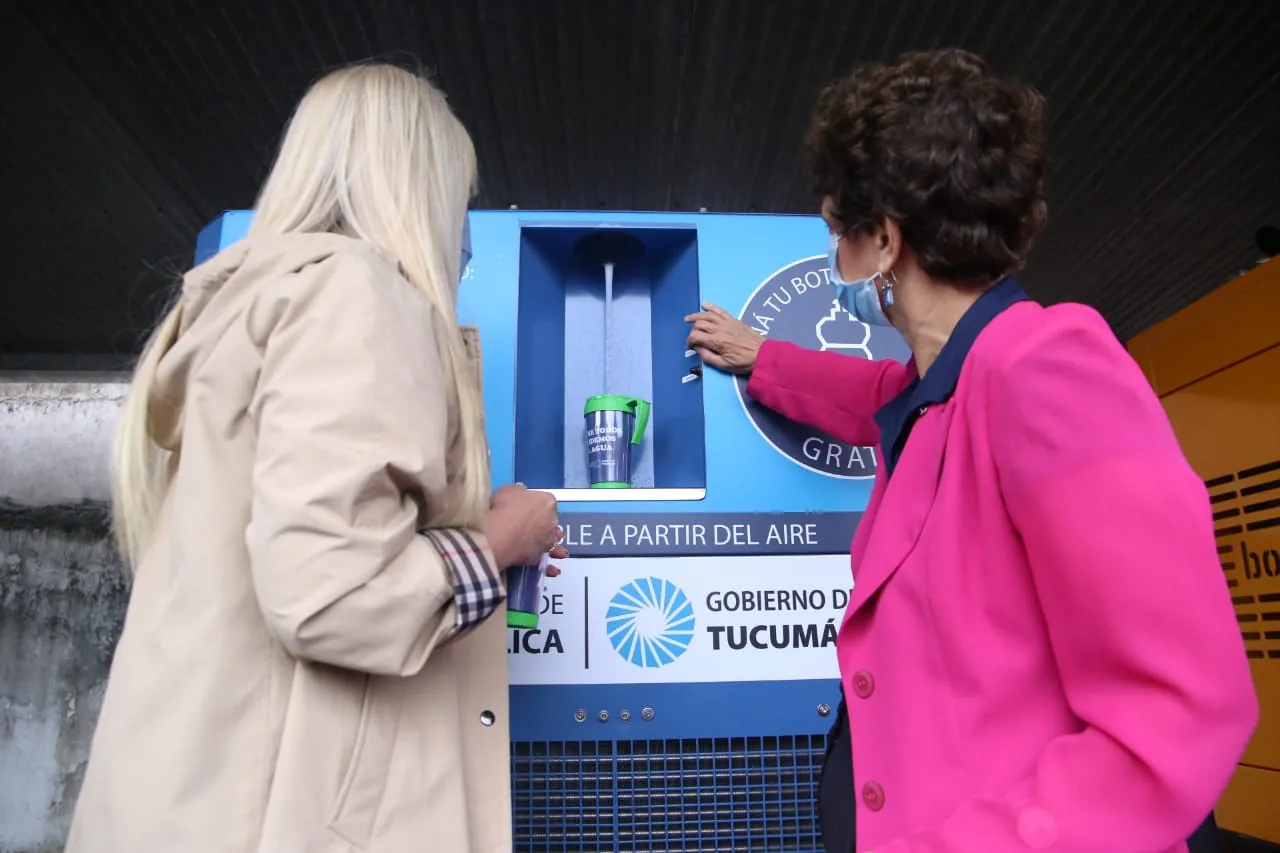 Watergen atmospheric water generator in Tucumán, Argentina — field photo 11