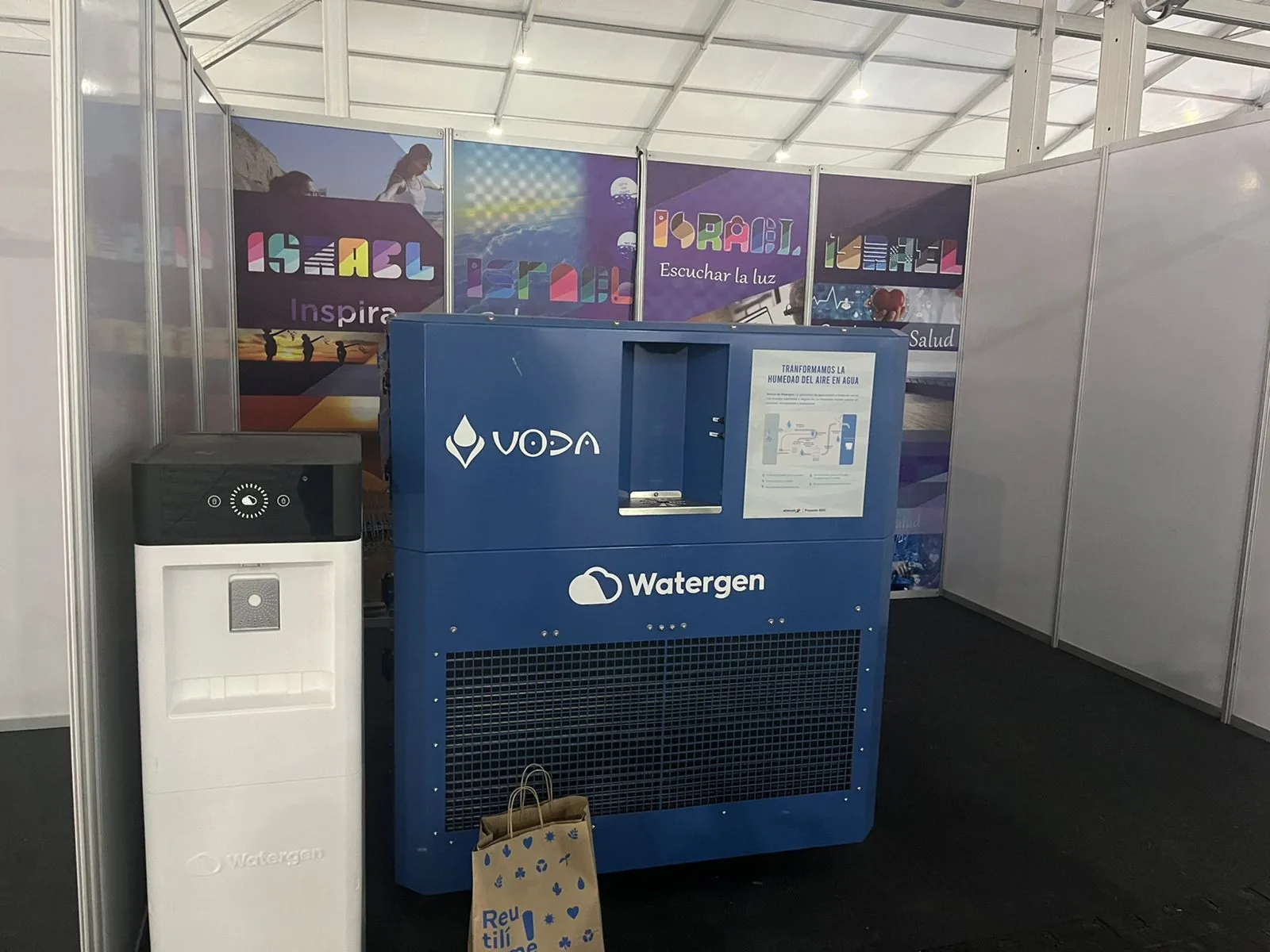 Watergen atmospheric water generator in Santiago, Chile — field photo 10