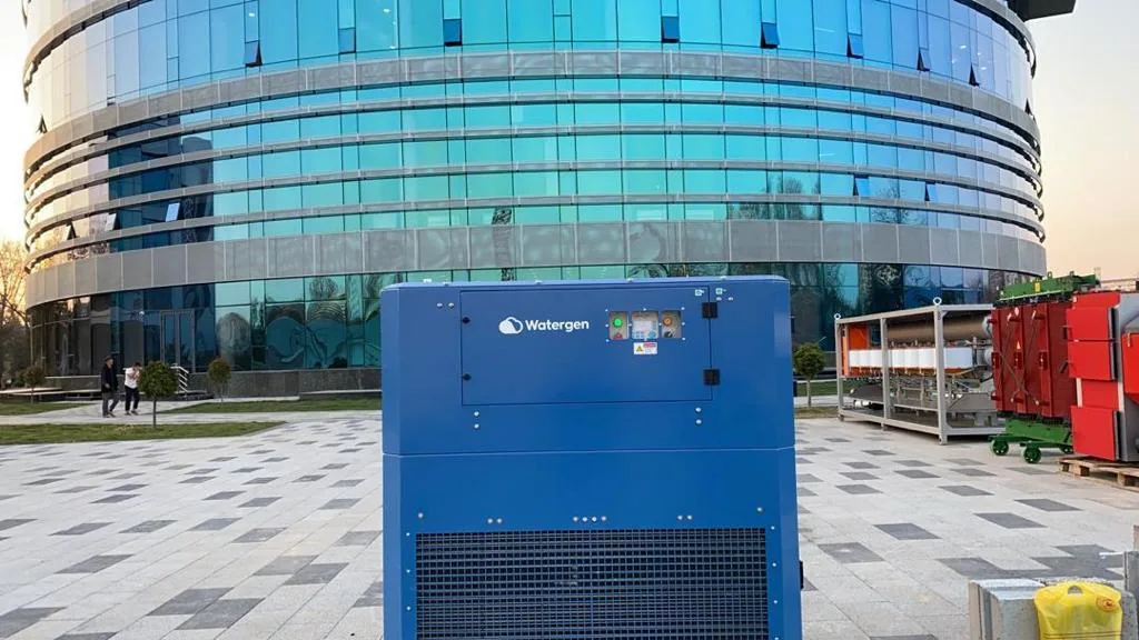 Watergen atmospheric water generator in United Arab Emirates — field photo 1