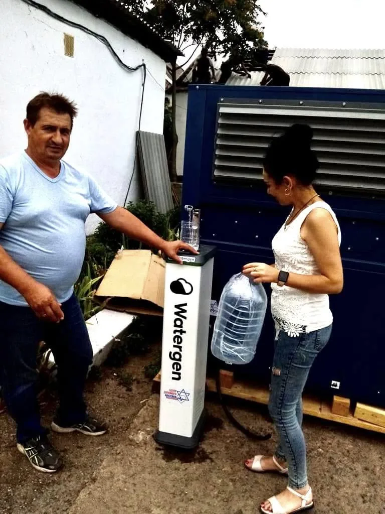 Генератор атмосферной воды Watergen. Украина — фото 2