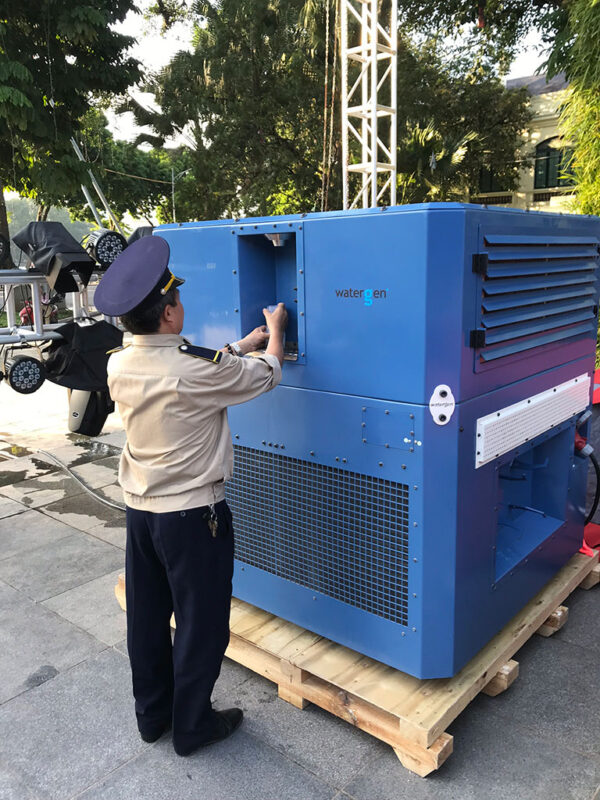 GEN L AWG | 8,000 L/Day High‑Capacity Water‑From‑Air by Watergen